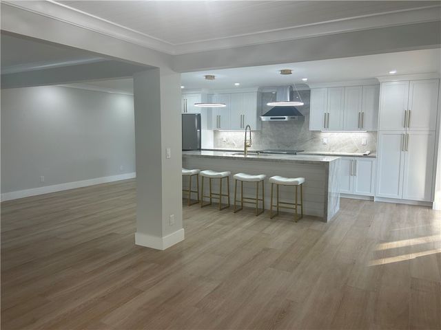 706 Flamevine Lane, Vero Beach, FL 32963