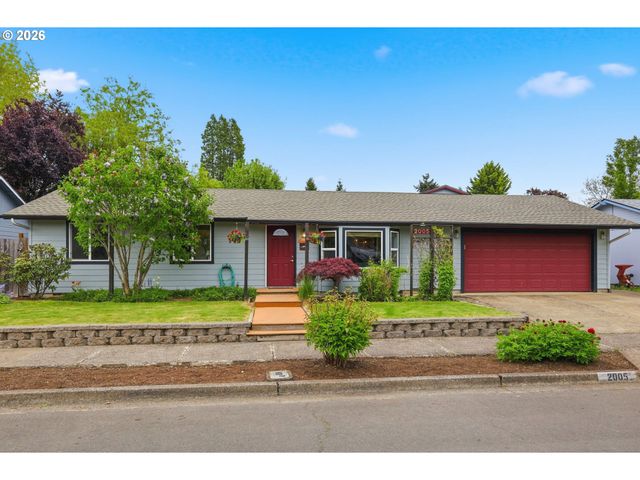 2005 AMIRANTE St, Eugene, OR 97402