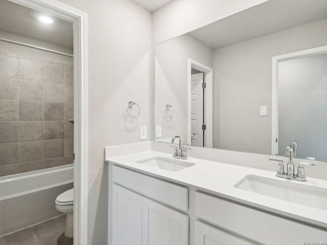 6438 Prince Howard, San Antonio, TX 78239