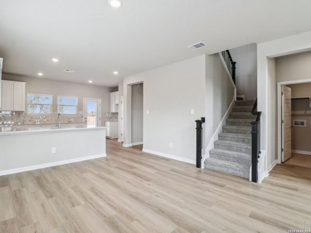 6438 Prince Howard, San Antonio, TX 78239