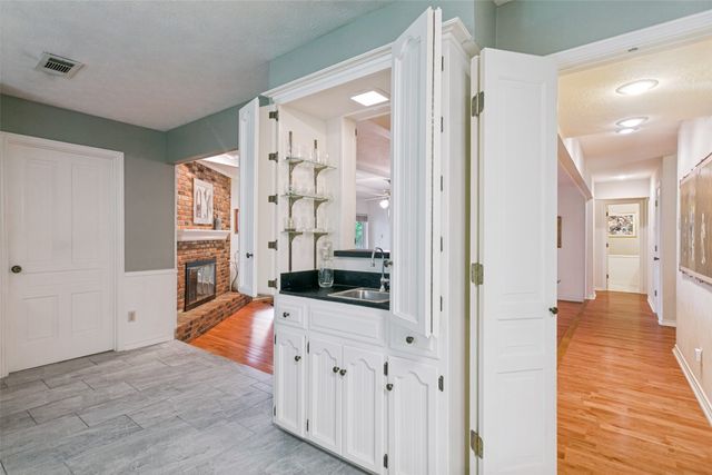 10 Lundys Lane, Richardson, TX 75080