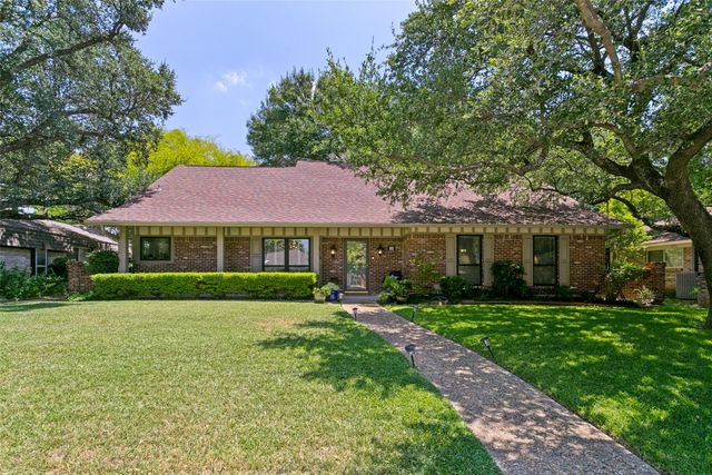 10 Lundys Lane, Richardson, TX 75080