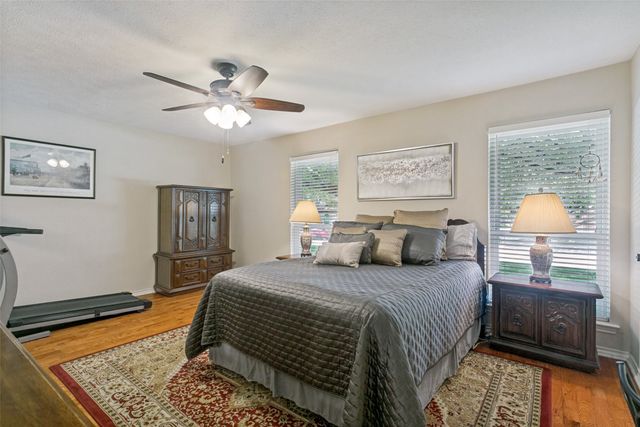 10 Lundys Lane, Richardson, TX 75080