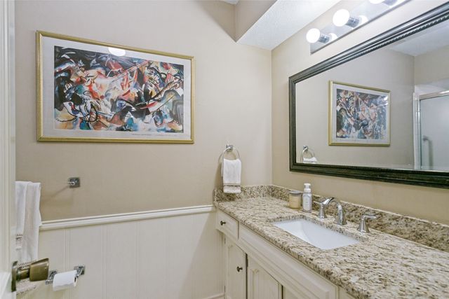 10 Lundys Lane, Richardson, TX 75080