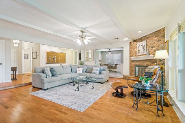10 Lundys Lane, Richardson, TX 75080