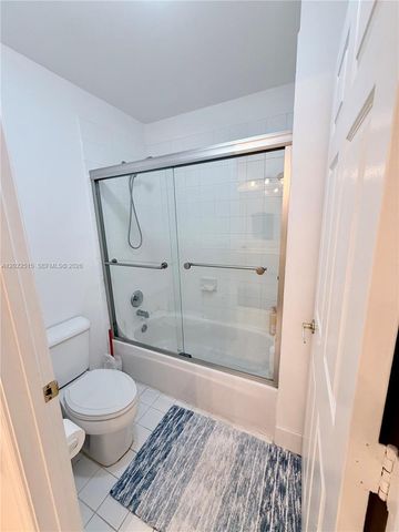 4020 Sapphire Cv, Weston, FL 33331