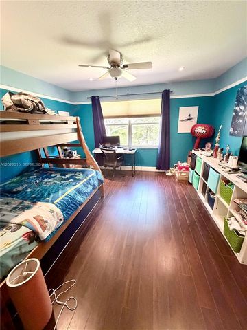 4020 Sapphire Cv, Weston, FL 33331