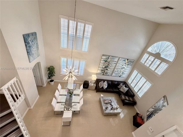 4020 Sapphire Cv, Weston, FL 33331