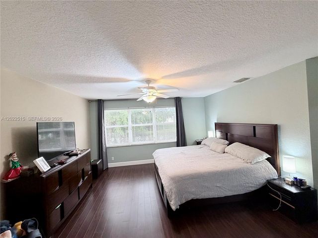 4020 Sapphire Cv, Weston, FL 33331