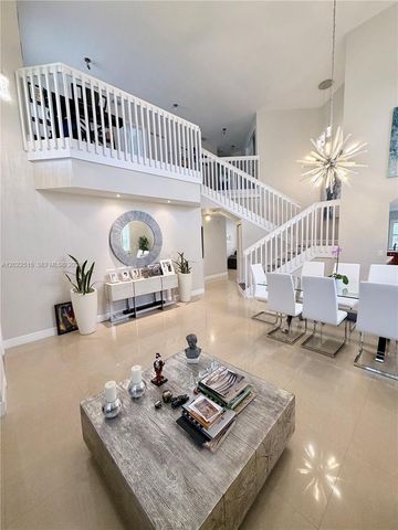4020 Sapphire Cv, Weston, FL 33331