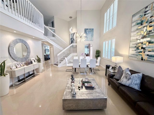 4020 Sapphire Cv, Weston, FL 33331
