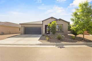 6036 STRAND Loop SE, Albuquerque, NM 87106