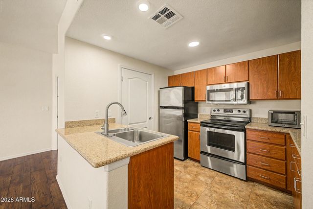5302 E VAN BUREN Street 2001, Phoenix, AZ 85008