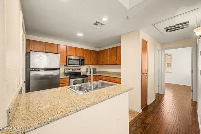5302 E VAN BUREN Street 2001, Phoenix, AZ 85008