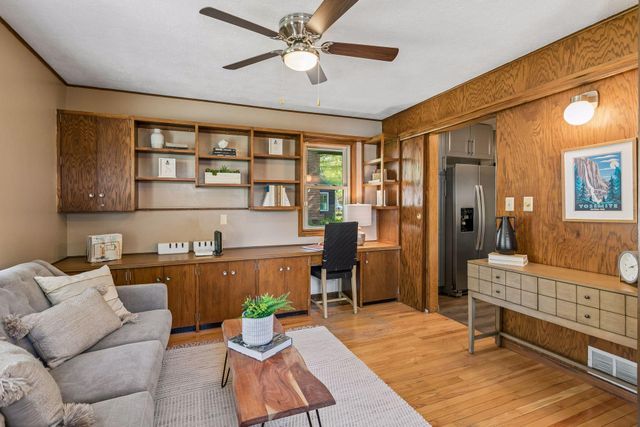 1901 Malvern Street, Roseville, MN 55113