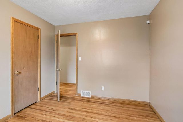 1901 Malvern Street, Roseville, MN 55113