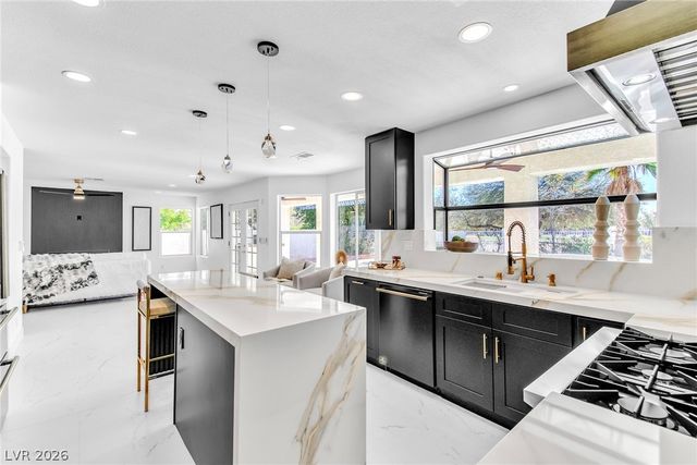 7333 Painted Shadows Way, Las Vegas, NV 89149