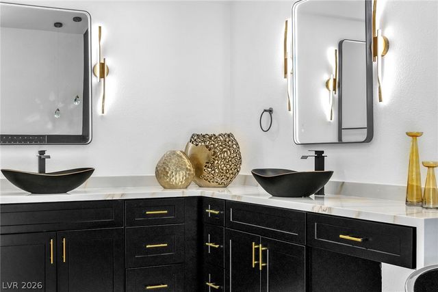 7333 Painted Shadows Way, Las Vegas, NV 89149