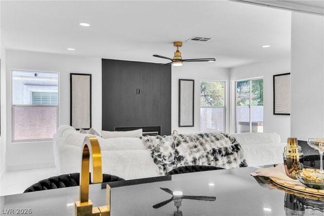 7333 Painted Shadows Way, Las Vegas, NV 89149