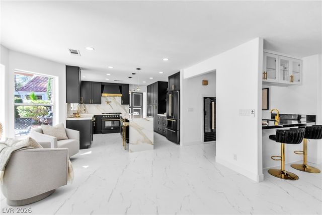 7333 Painted Shadows Way, Las Vegas, NV 89149