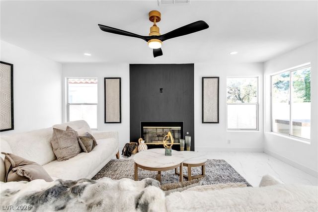 7333 Painted Shadows Way, Las Vegas, NV 89149