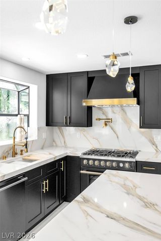 7333 Painted Shadows Way, Las Vegas, NV 89149