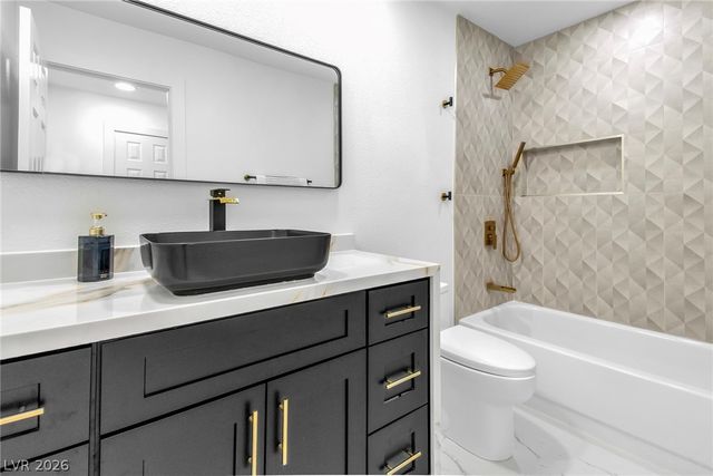 7333 Painted Shadows Way, Las Vegas, NV 89149