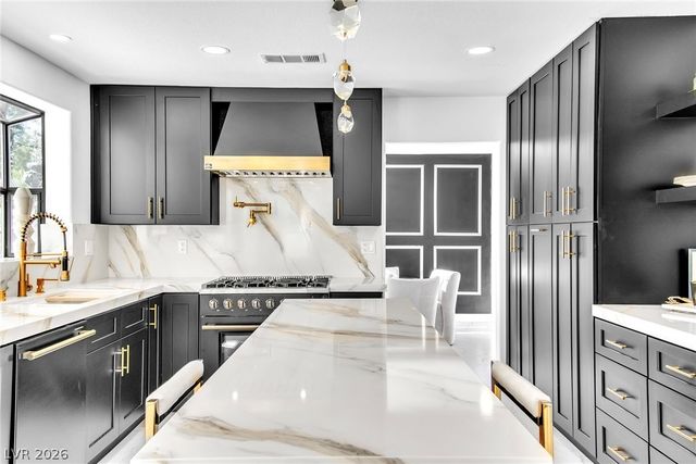 7333 Painted Shadows Way, Las Vegas, NV 89149