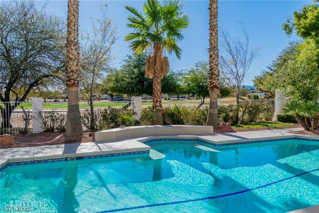 7333 Painted Shadows Way, Las Vegas, NV 89149