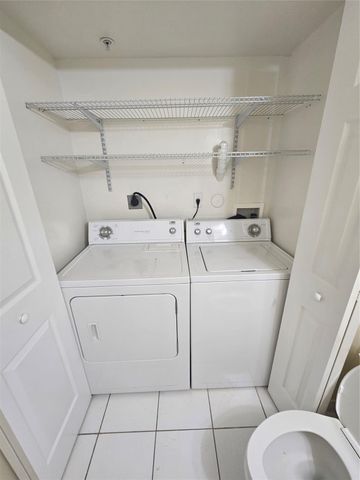 2961 NE 185th Street 1609, Miami, FL 33180