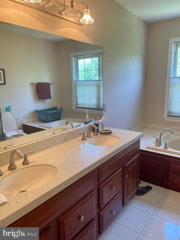 55 WINCREST DR, Phoenixville, PA 19460