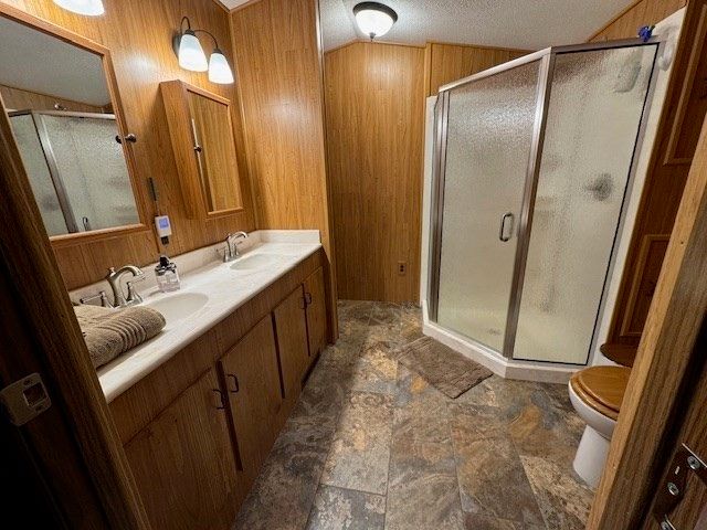 92 New Hillcrest Dr, Greenville, NH 03048
