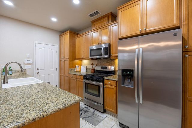 171 W Santa Cruz Way, Mountain House, CA 95391