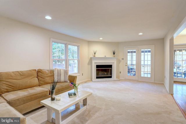 18 FRANKLIN TREE, Catonsville, MD 21228