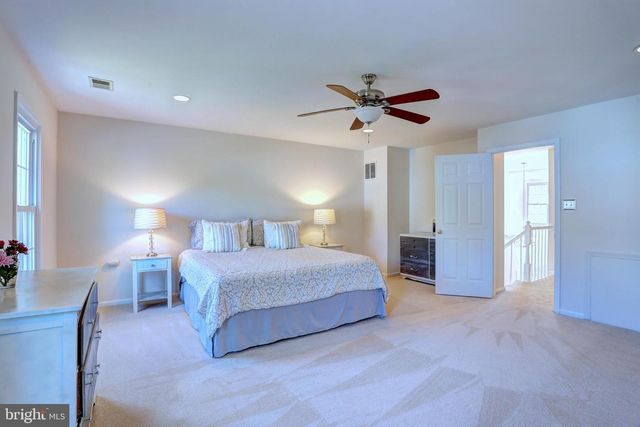 18 FRANKLIN TREE, Catonsville, MD 21228