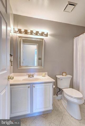 18 FRANKLIN TREE, Catonsville, MD 21228
