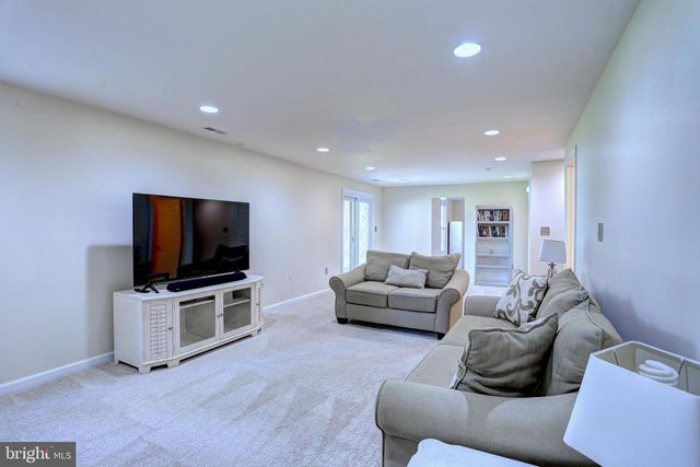 18 FRANKLIN TREE, Catonsville, MD 21228