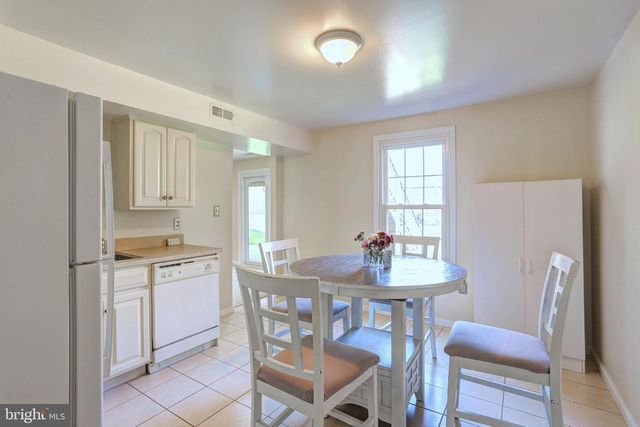 18 FRANKLIN TREE, Catonsville, MD 21228