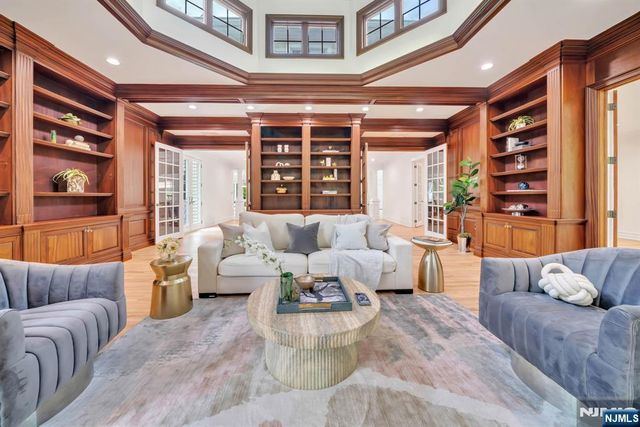 8 Lauren Pond Court, Demarest, NJ 07627
