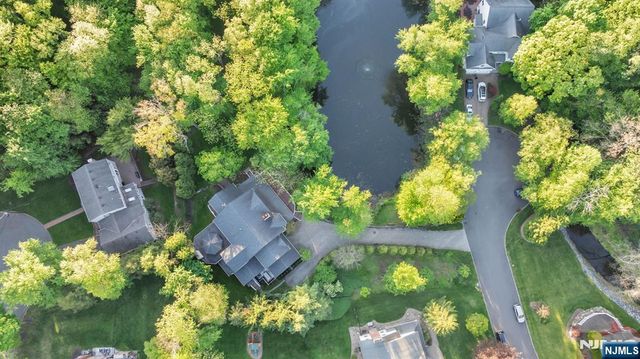8 Lauren Pond Court, Demarest, NJ 07627