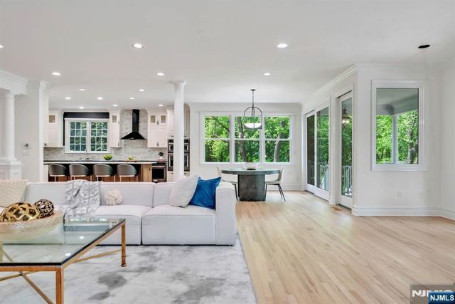 8 Lauren Pond Court, Demarest, NJ 07627