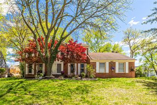 3407 Buckingham Trail, West Bloomfield Charter Township, MI 48323