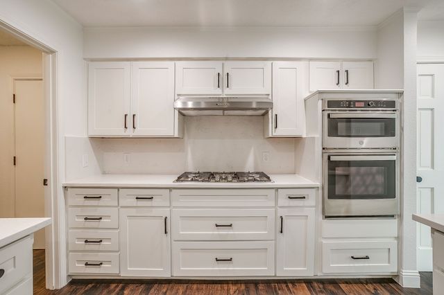 1115 Olde Towne Drive, Irving, TX 75061