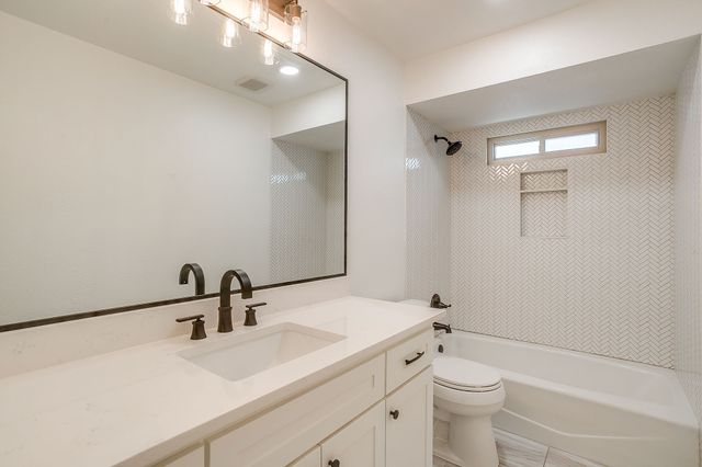 1115 Olde Towne Drive, Irving, TX 75061