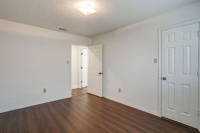 1115 Olde Towne Drive, Irving, TX 75061