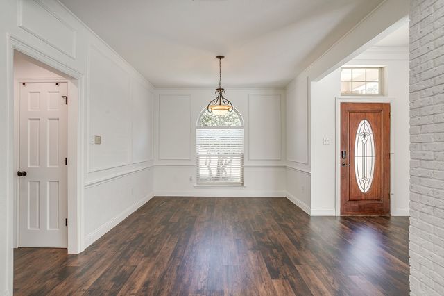 1115 Olde Towne Drive, Irving, TX 75061