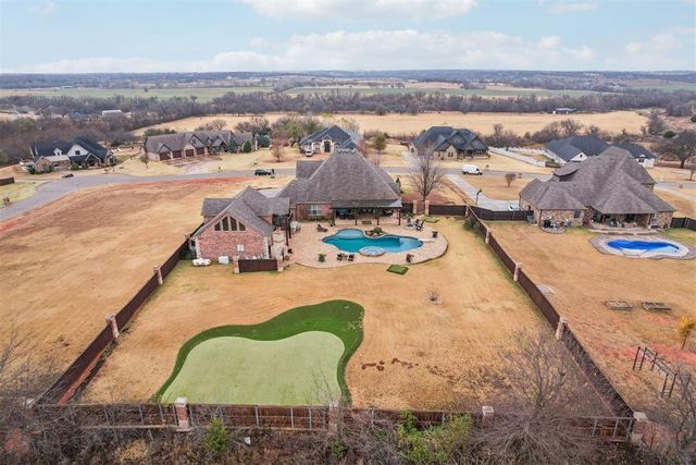 1414 High Ridge Drive, Blanchard, OK 73010
