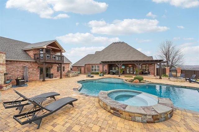 1414 High Ridge Drive, Blanchard, OK 73010
