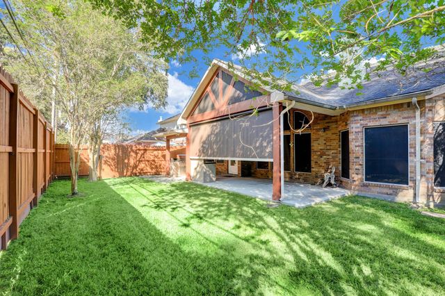 3808 Armand Drive, Dickinson, TX 77539