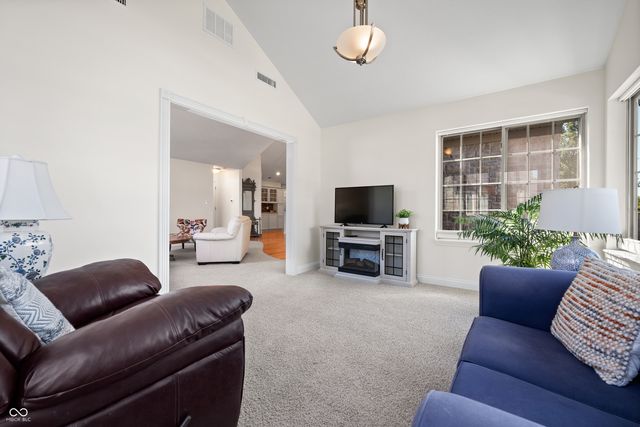 13899 Rue Charlot Lane, Mccordsville, IN 46055